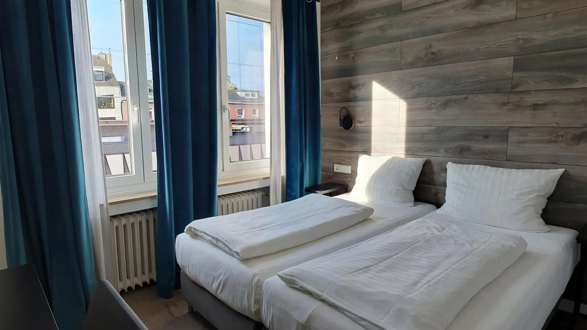 Rheinmetropole Hotel Дюссельдорф